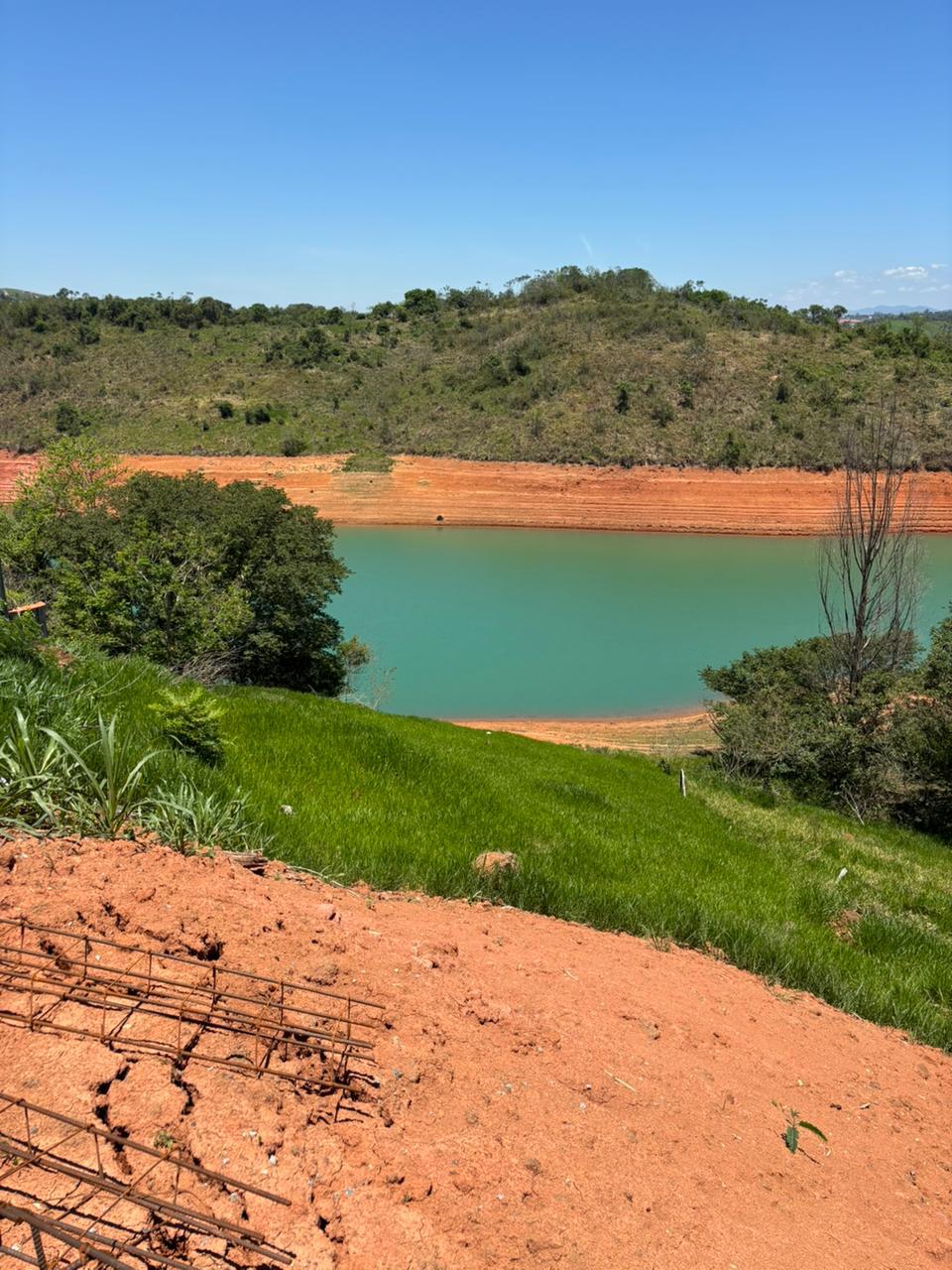 Terreno pé na água 1 km do asfalto