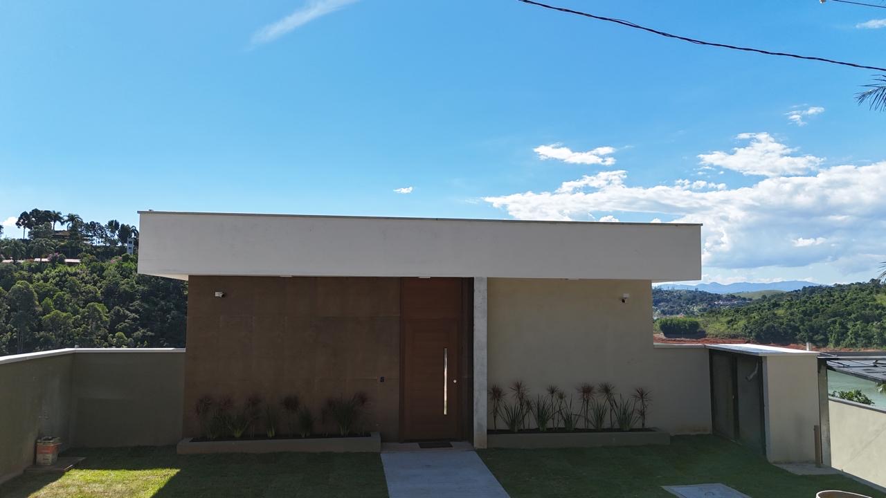 Casa moderna pé na água