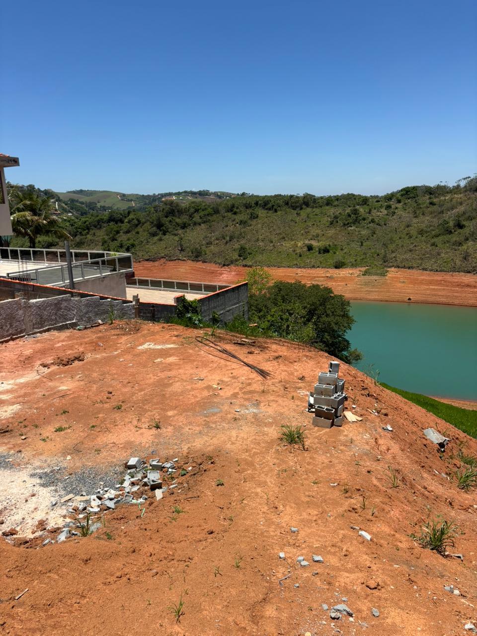 Terreno pé na água 1 km do asfalto